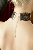 Aperçu: Collier de dentelle noire avec chaînes