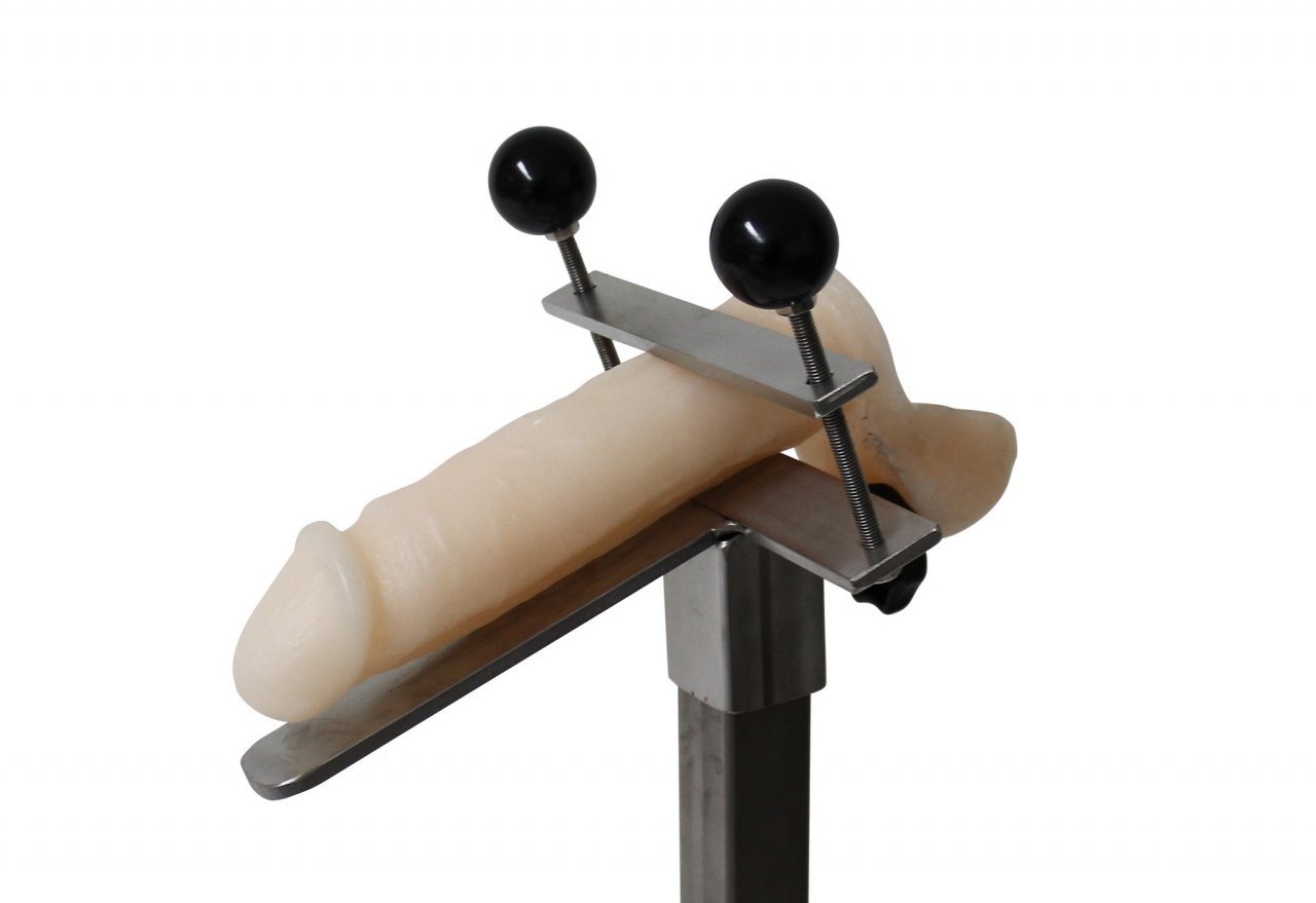 Le pilori à pénis pour la torture du pénis et des testicules