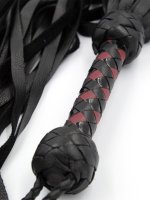 Aperçu: Lederflogger Impact – geflochtener Griff im Detail